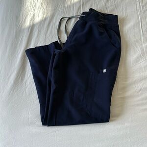 Dark blue high waisteded figs